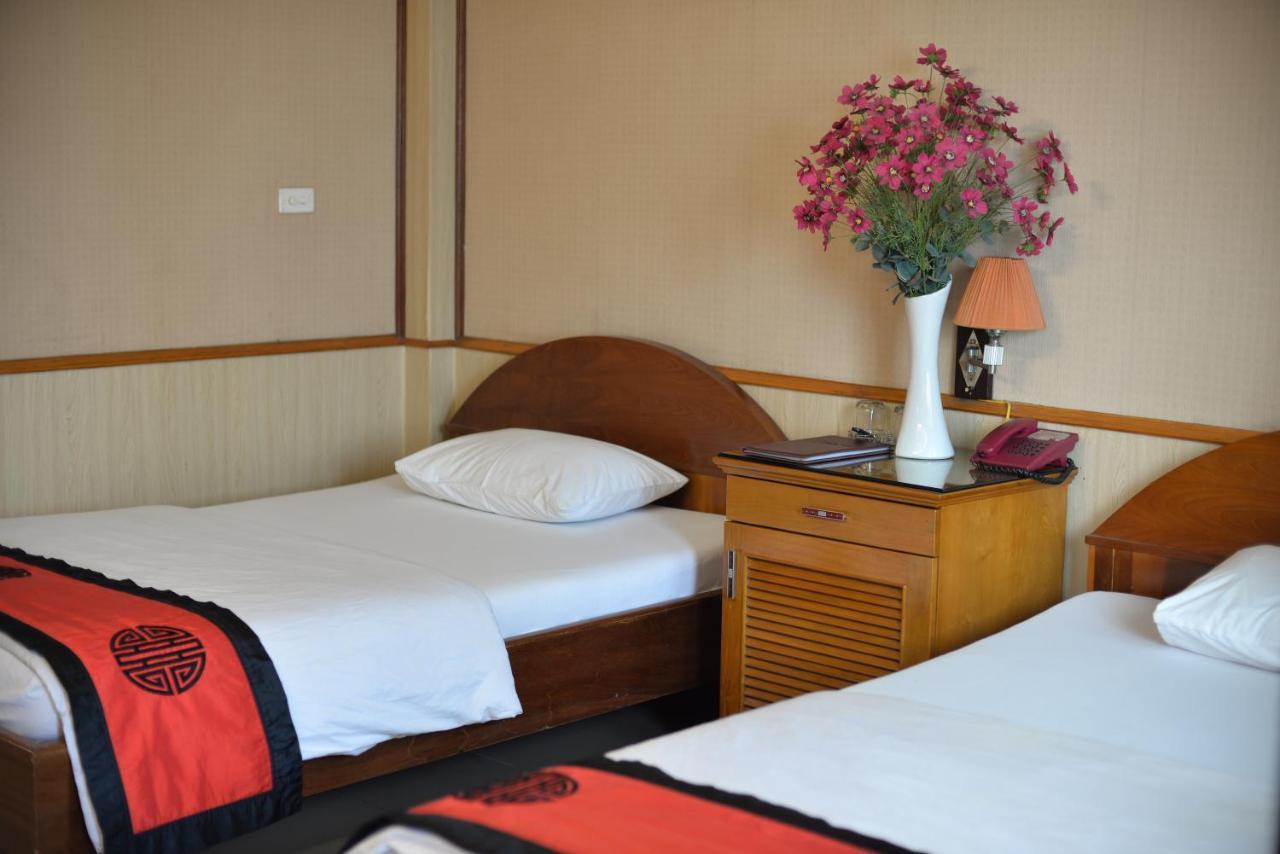 Valentine Hotel - Hong Ha Hanoï Extérieur photo