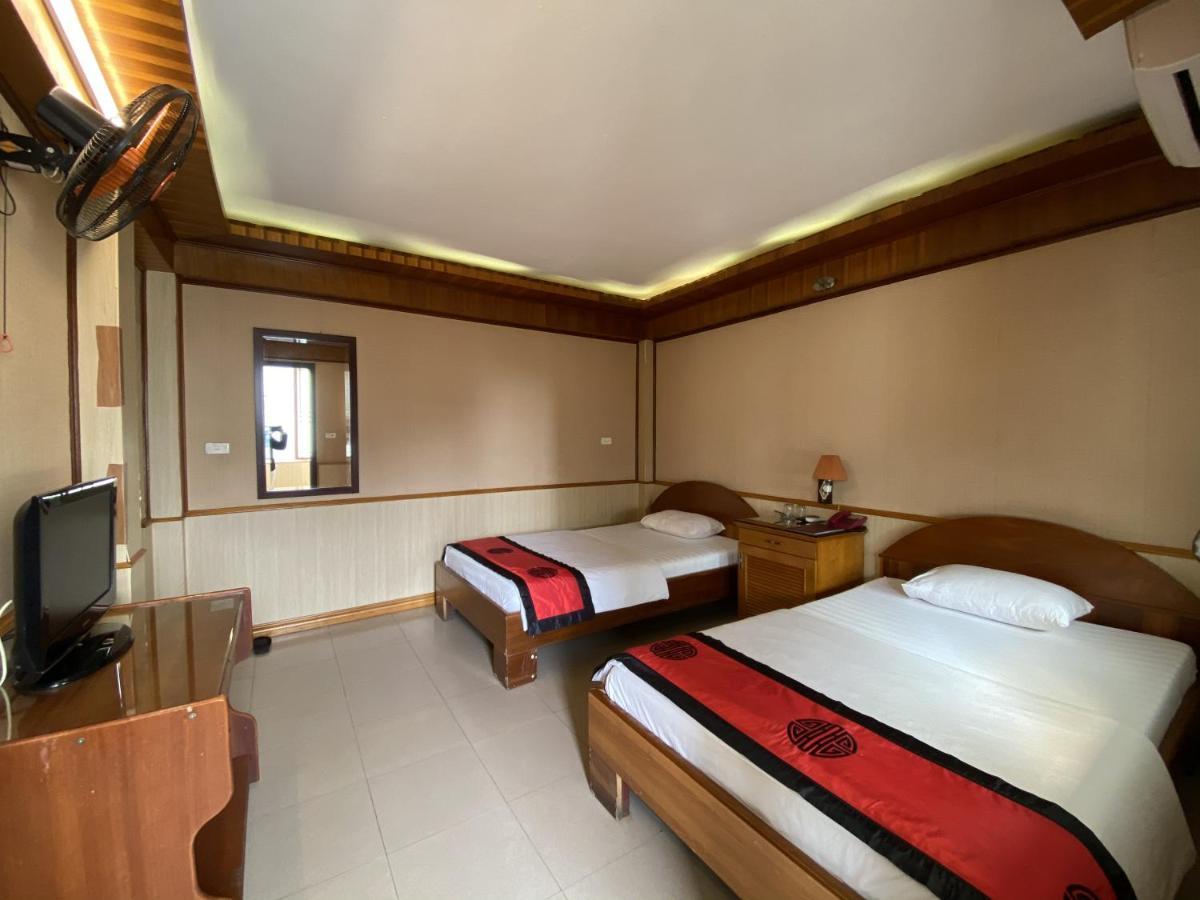 Valentine Hotel - Hong Ha Hanoï Extérieur photo